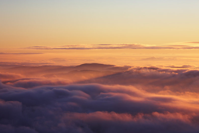 201512-yernju-tomas-bojko-sunrise-clouds-landscape,medium_large.1469193801